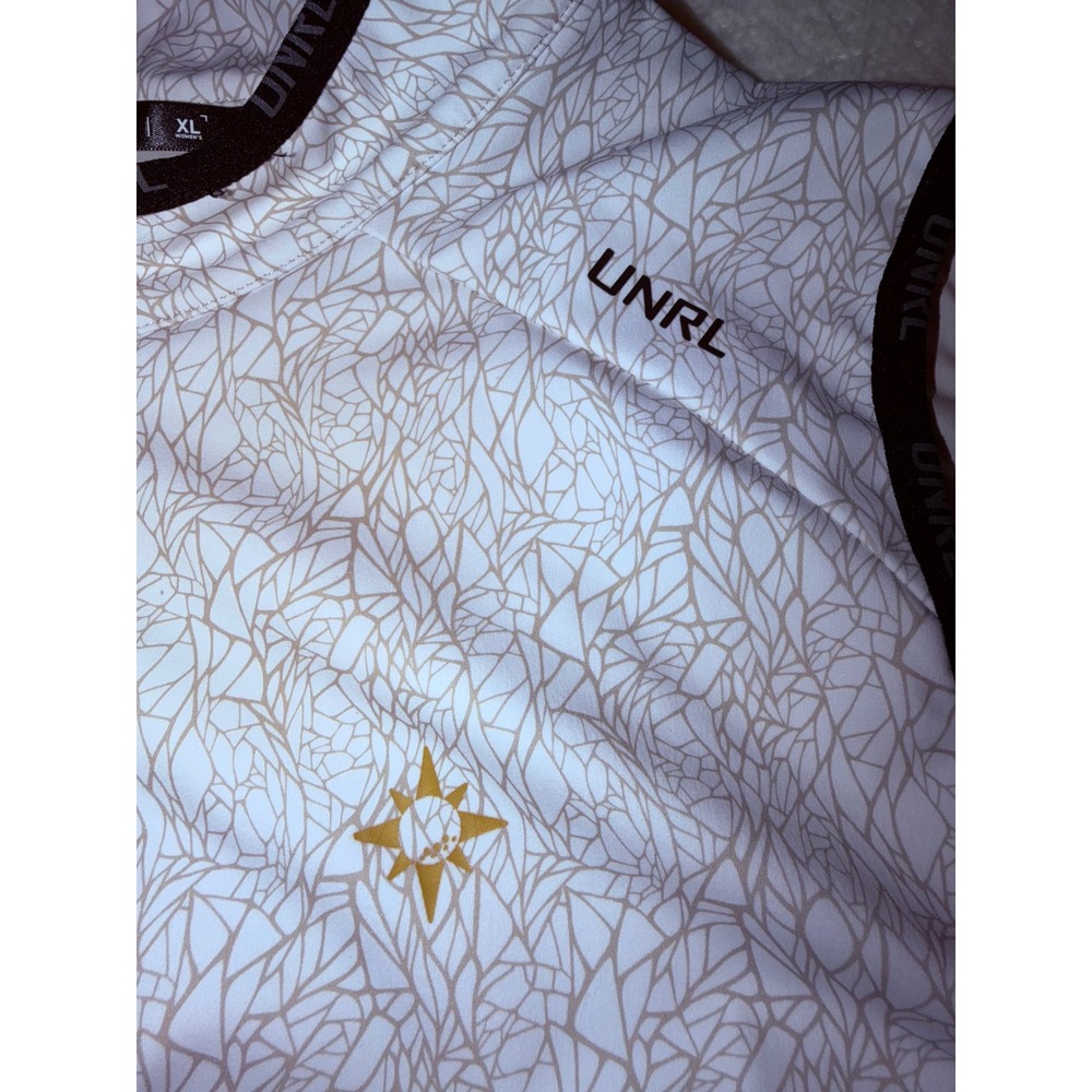 UNRL PERFORMA SLEEVELESS POLO
White-Beige Women's XL (702) - Picture 9 of 11
